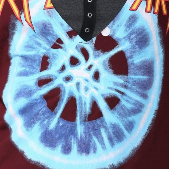 Forever 21 Def Leppard ‘92 Tour T-Shirt Small NWT - Picture 7 of 8